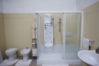 Trasformazione vasca in doccia